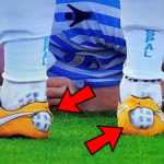 Por que jogadores cortam meias e chuteiras no calcanhar