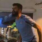 Jogador da Lazio canta ‘Bella Ciao’ em apresentação e torcida se revolta