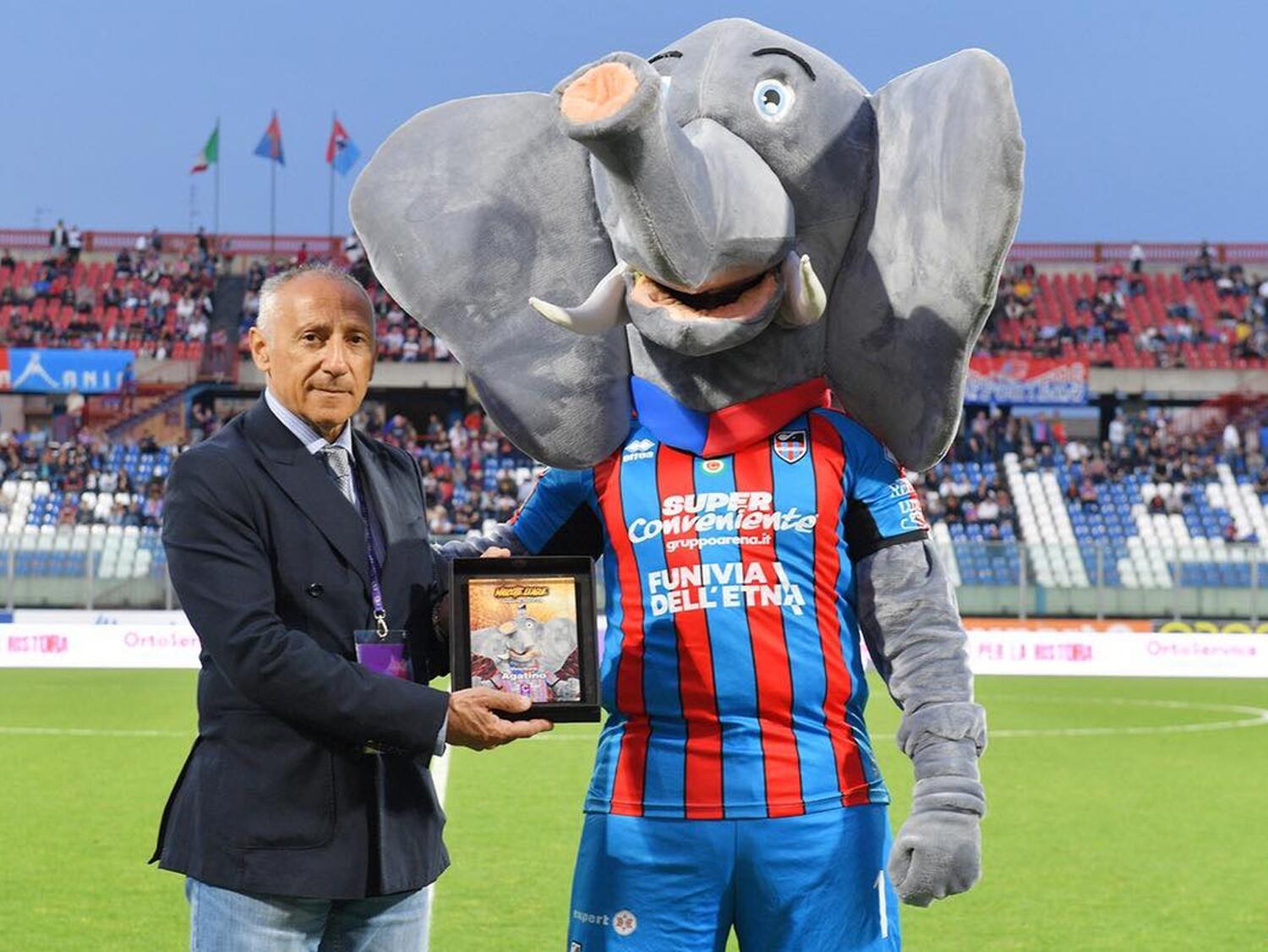 mascotes dos times italianos - Catania Elefante